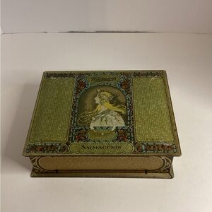 Vintage Whitman’s Salmagundi Decorative Tin Box